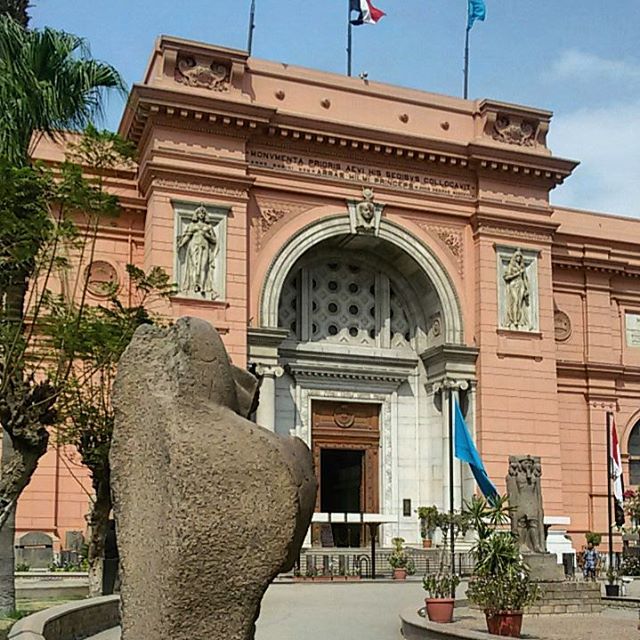 12135439_1502338106752729_1889581190_n